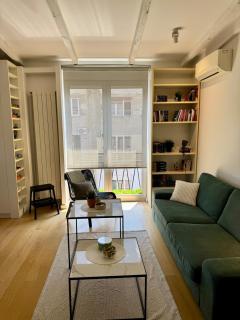 Aleks Modern Flat - Central - 9