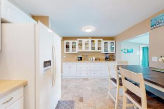 Tropical Haven Retreat 4 Beds 3 Baths Ultimate Family Vacation - 4
