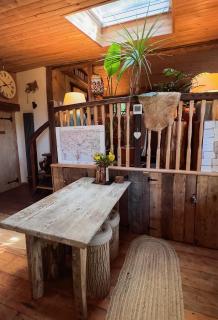 Tree-Tops Treehouse Eco Retreat - 1