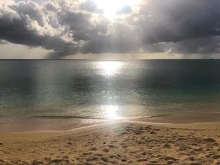 Sea View Chill Spot 15 min walk to the beach - Saint Mary - 2