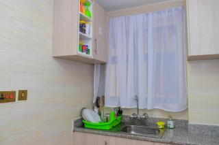 Conveniently & centrally located modern secured studio apartment - Nairobi - 5