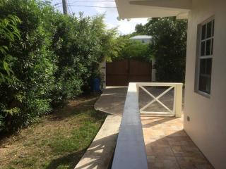 Shell Cottage with leisure pool near the beach - Jolly Harbour - 5