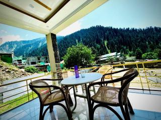 Eagle Resorts Apartments - Naran - 8