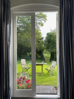 Beautiful Self Contained Garden Room - 5