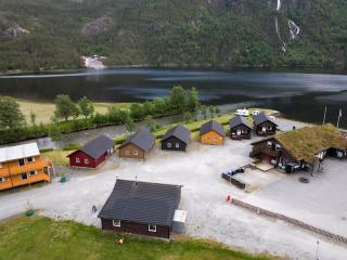 Family Cabins - 8