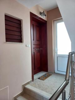 Sophie's Sunny Spot 5 - 2