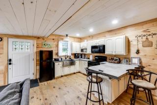 Waterfront 'Little Red Camp' on Moose River - 4
