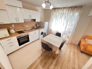The Sea Garden Hideaway 2BR - Varna - 6