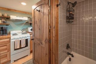 The Red Roost Cabin - 5