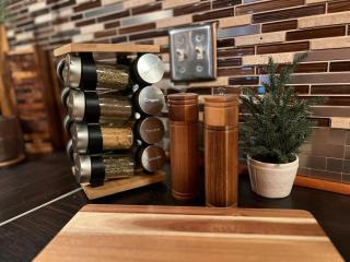 Alyeska Spruce Cabin - 9