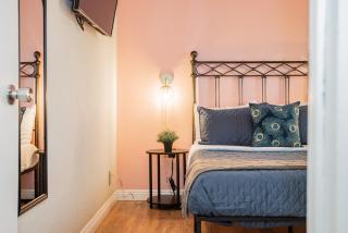 Santa Paula Relax & Play Private Modern Stay & Chefs Kitchen - Las Vegas - 7