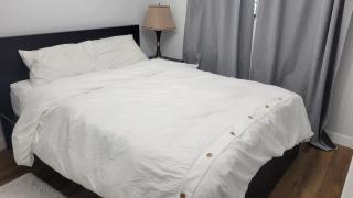 4-Bedroom Home by Downtown and Airport - Calgary - 9