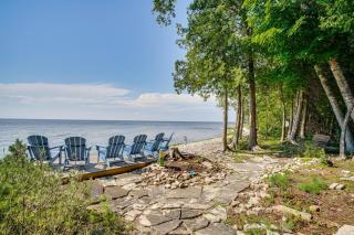 Sturgeon Bay Hideaway with Direct Water Access! - Egg Harbor - 0