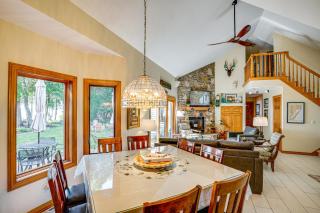 Sturgeon Bay Hideaway with Direct Water Access! - Egg Harbor - 2