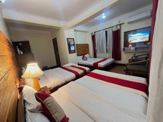 Mount Everest Hotel & Resort Nagarkot - Nagarkot - 4