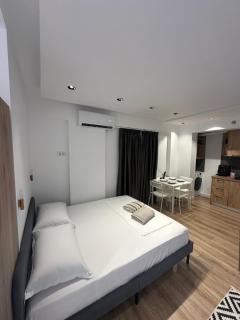 City Center Apartment - Sarandë - 0