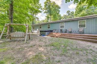 Woodsy 20-Acre Retreat with Hot Tub in Mancelona - 9