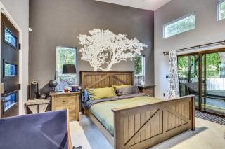 Luxury 3 House Compound with Jacuzzi and Pickleball - Austin - 8