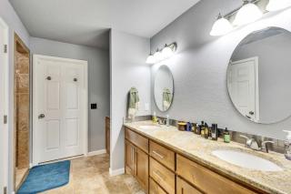 Luxury 3 House Compound with Jacuzzi and Pickleball - Austin - 5