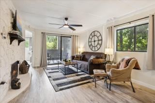 Modern Style, 2 Bed Condo, Pool In Gatlinburg! - 6