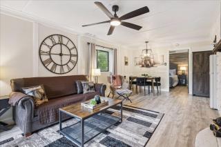 Baskins Creek II by Beyond Expectations w Balcony - 1