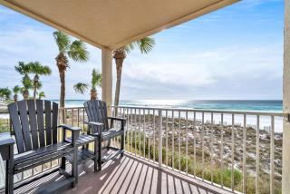 Coastal Cool Corner Beachfront Condo w/ 2 King Beds & Sunrise Views! - Destin - 0
