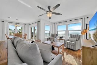 Coastal Cool Corner Beachfront Condo w/ 2 King Beds & Sunrise Views! - Destin - 5