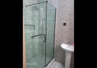 Exquisite 4-Bedroom Duplex - 5