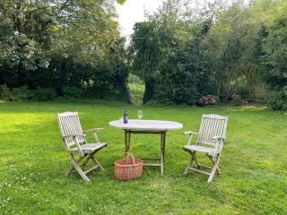 Beautiful Self Contained Garden Room - Betley - 1