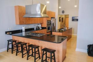 1800 Sq Ft Loft Downtown Near Convention Center - 6