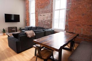 7 Beds off Georgia Street Near Convention Center - Indianapolis - 9