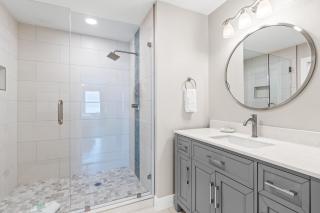 Beachfront~2 King Suites~Sunset Balcony~Family Resort w/Pool - Destin - 6