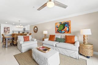 Beachfront~2 King Suites~Sunset Balcony~Family Resort w/Pool - Destin - 2