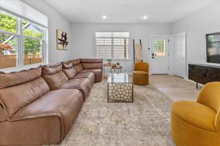 Lux House Furnished for Comfort - Indianapolis - 4