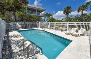 Aquapelago Pool pet Friendly St George Island Family Home - St. George Island - 8
