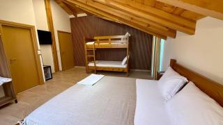 Tringa Guesthouse - Mrizi i Zanave - 6