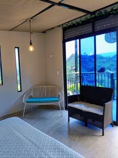 Capibara-Glamping Cabaña - La Mesa - 3