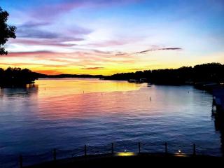 Lake Life Location with Serenity - Osage Beach - 0