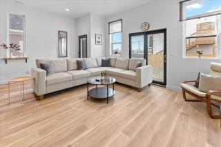 Spacious Downtown Indy Home Perfect for Groups - 4