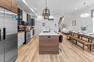 Spacious Downtown Indy Home Perfect for Groups - 3