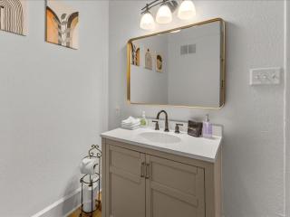 Lux 5 Bedroom Childrens Museum - 2