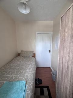 Private Single Room - Streatham Vale - 2