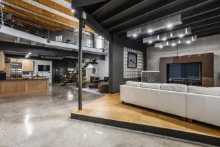 Amazing Modern Chic Mass Ave Townhome with Amenities - Indianapolis - 6