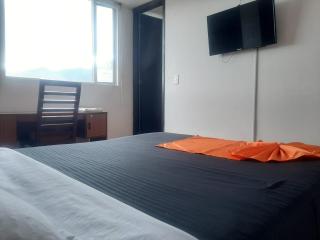 Corferias , Cerca Embajada Americana , Universidad Nacional , G 12 ,Movistar Arena Agora Habitaciones y Apartaestudios muy bien ubicado a 30 minutos del Aeropuerto - Bogotá - 6