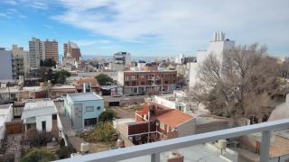 Amplio y moderno monoambiente con lindas vistas en excelente ubicación - Puerto Madryn - 8