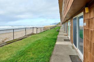 Ground Floor Beachfront Suite - Sleeps 4 - Pool and Sauna - 4