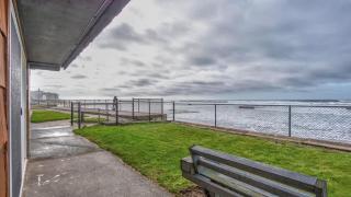 Cozy Ground Floor Beachfront Suite - Sleeps 4 - Pool and Sauna - 1