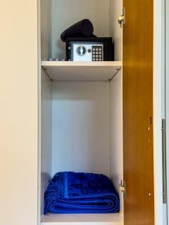 Classy Studio in the Heart of Greens - 7