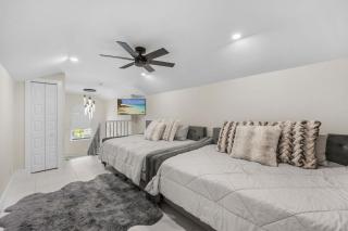 Brand New Luxe Pool Home minutes from the beach! - Naples - 6