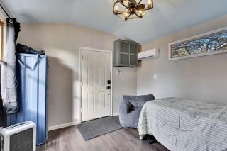 Walkable Private Guest House Studio with Pickleball Court - Austin - 9